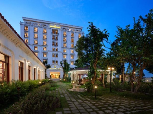 www.funnytravel.vn