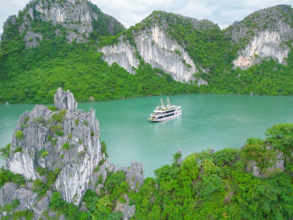 www.funnytravel.vn